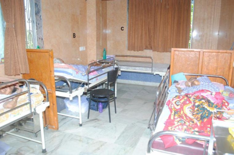 Kasturi Care for SeniorsOld Age Home Bedridden Paid Old Age Homes